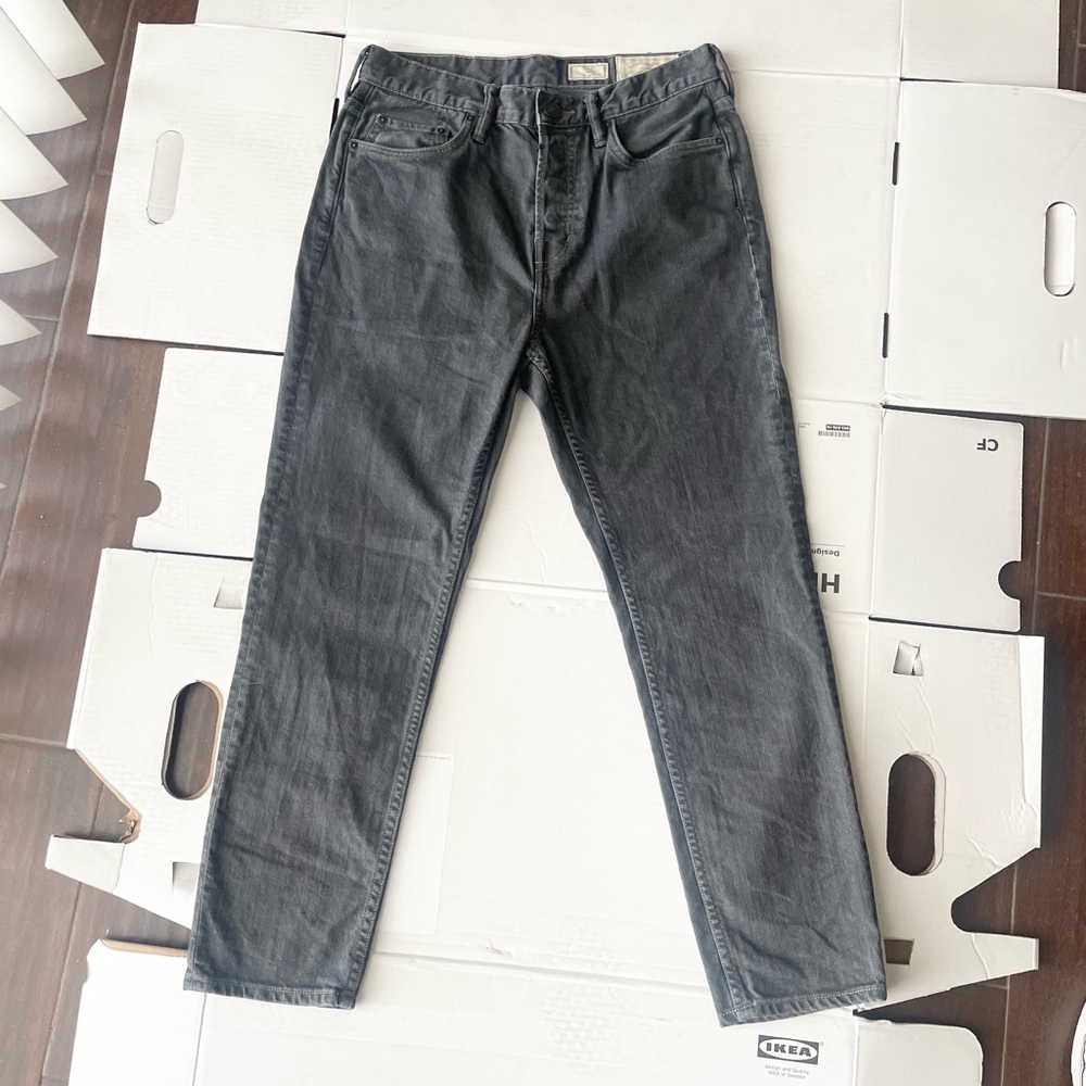 All saints 30x27 mens Gray color Taper fit Nile is the model/type